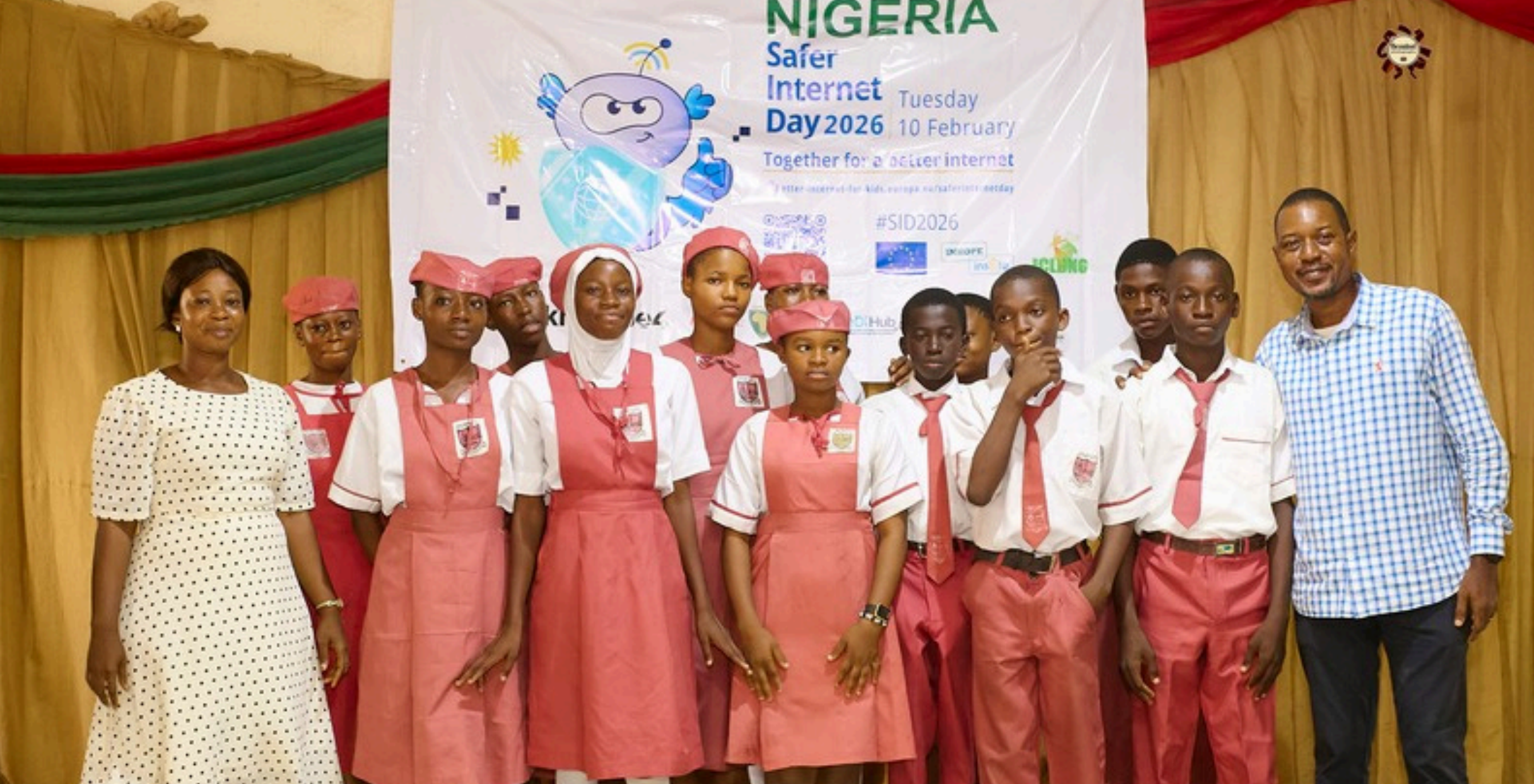 Group picture of all young girls participating with their teachers