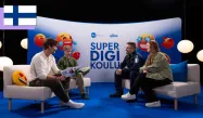 View of the stage during the digital lesson featuring two popular Finnish influencers and two members of SIC Finland