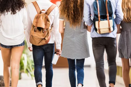 Teenagers walking in the corridor