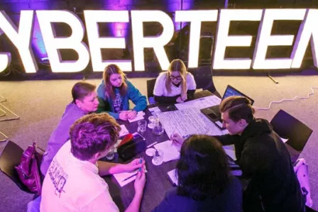 Table discussion at the Lithuanian CYBERteens event