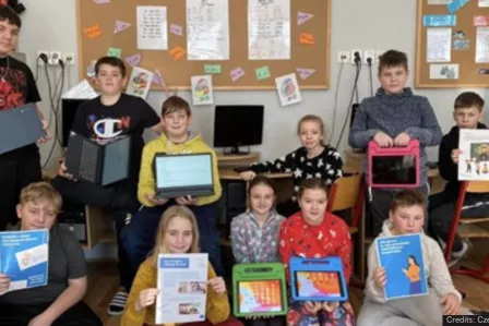A group of young people posing for a group photo during the SID2023 event in the Czech Republic