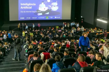 Crowd of people in a room conference