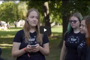 Short video with the message "Let's treat each other on the Internet as in real life"